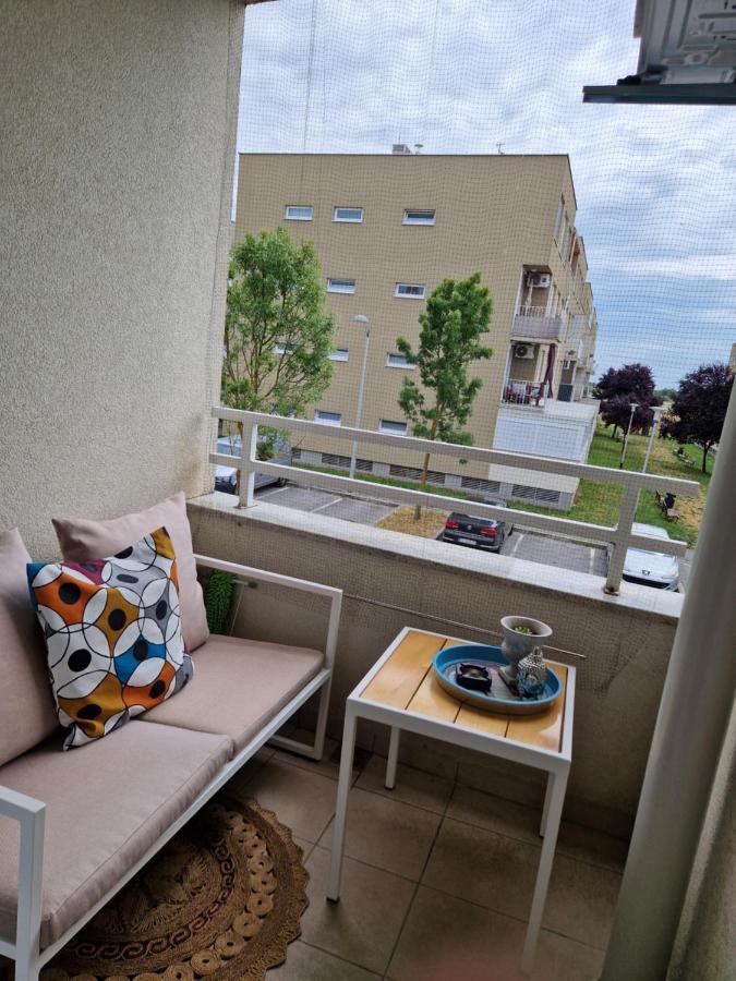 Apartment Rose Sesvete Extérieur photo