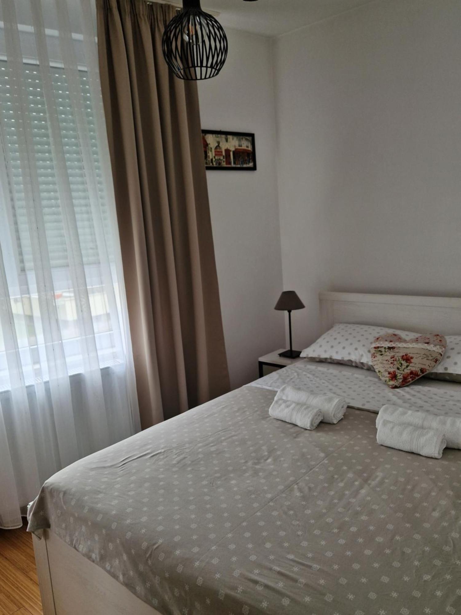 Apartment Rose Sesvete Extérieur photo